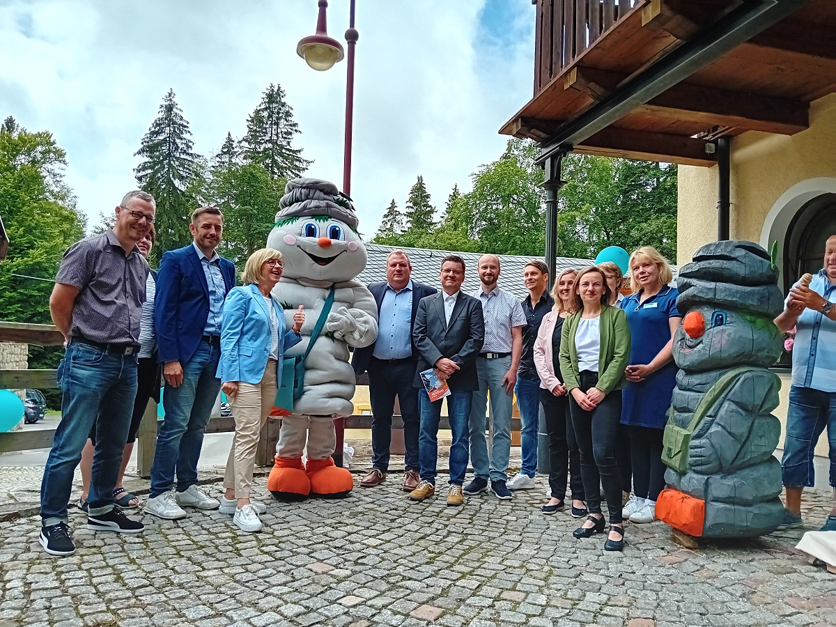 Eröffnung des Projektes am 24.07.24 mit den Bürgermeistern der 12 Kommunen und dem Tourismusnetzwerk Greifensteine